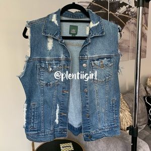 Crop denim vest